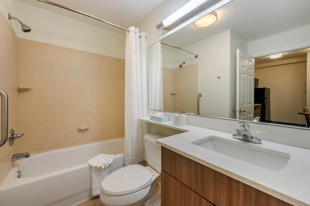 แคนเดิ้ลวูด สวีท ฟอร์ตไมเออร์ส อินเตอร์สเตท 75 Hotel ฟอร์ตไมเยอร์ ภายนอก รูปภาพ