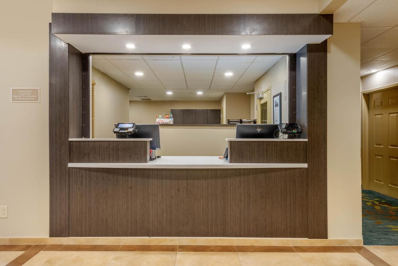 แคนเดิ้ลวูด สวีท ฟอร์ตไมเออร์ส อินเตอร์สเตท 75 Hotel ฟอร์ตไมเยอร์ ภายนอก รูปภาพ