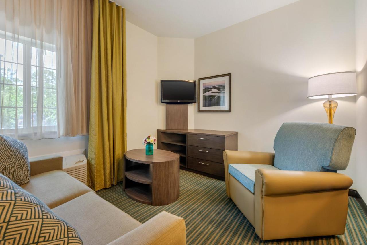 แคนเดิ้ลวูด สวีท ฟอร์ตไมเออร์ส อินเตอร์สเตท 75 Hotel ฟอร์ตไมเยอร์ ภายนอก รูปภาพ